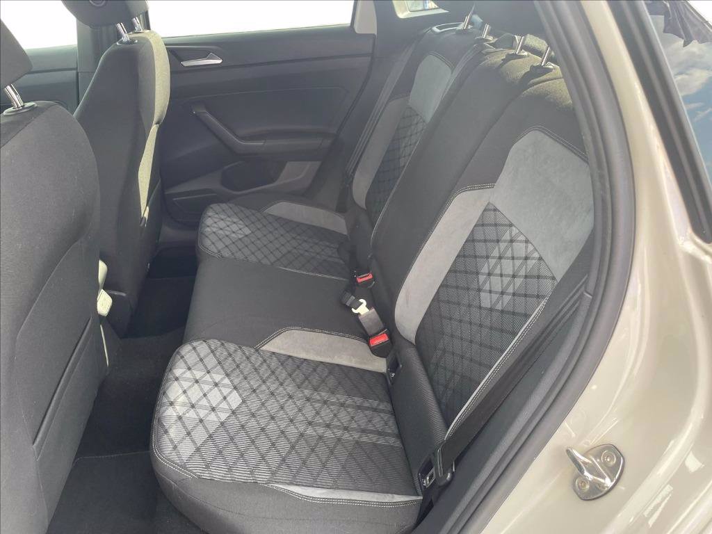 VOLKSWAGEN Taigo 1.0 TSI 110 CV DSG R-Line