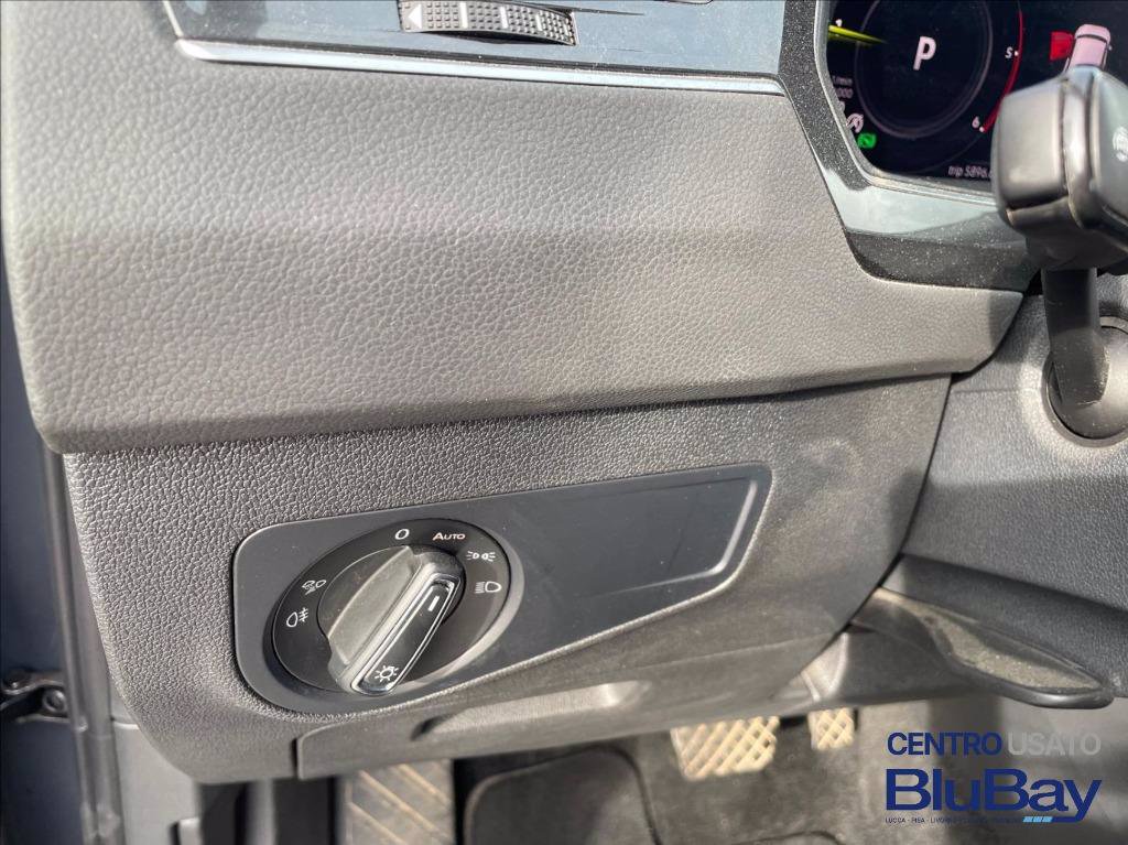 VOLKSWAGEN Tiguan 2.0 TDI 150 CV SCR DSG Life