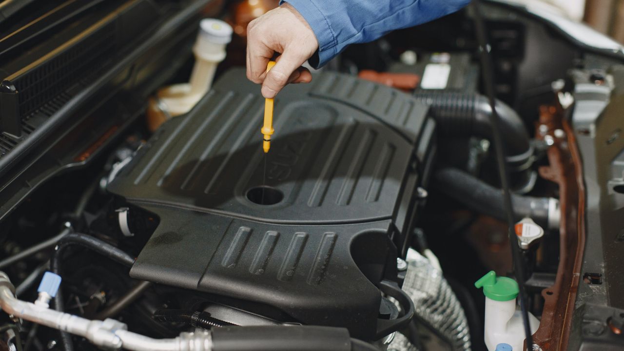 Cambiare Olio Motore Auto